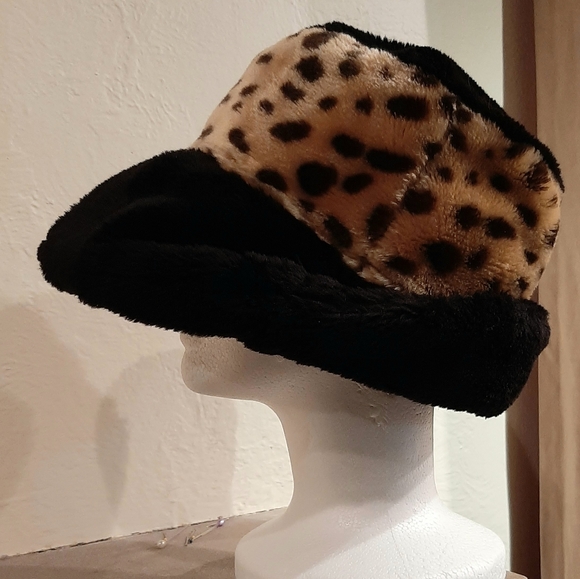 Vintage faux fur bucket hat main image 8